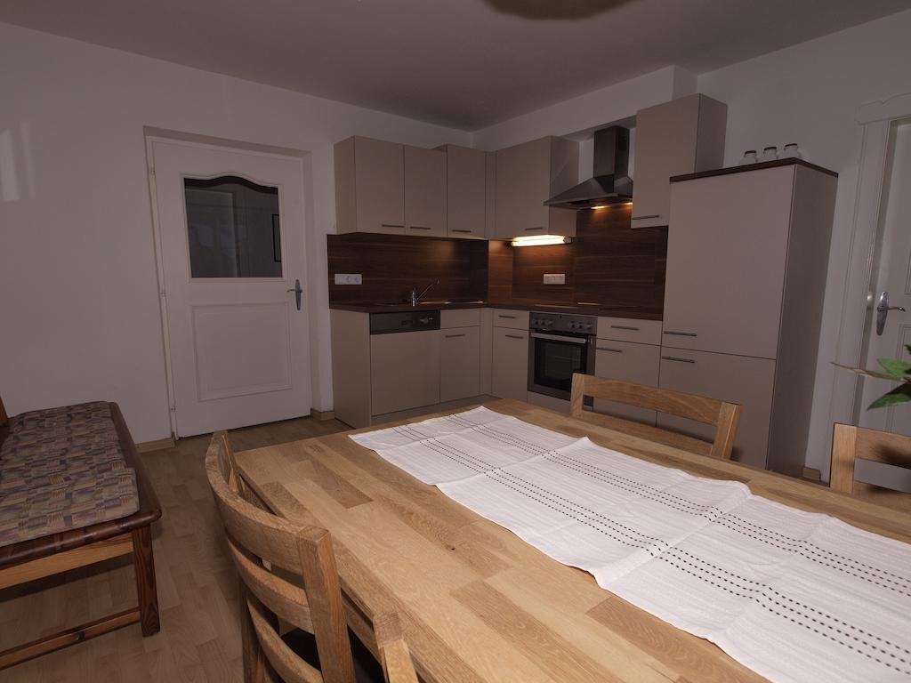 Haus Francazi Sillian Apartment Стая снимка
